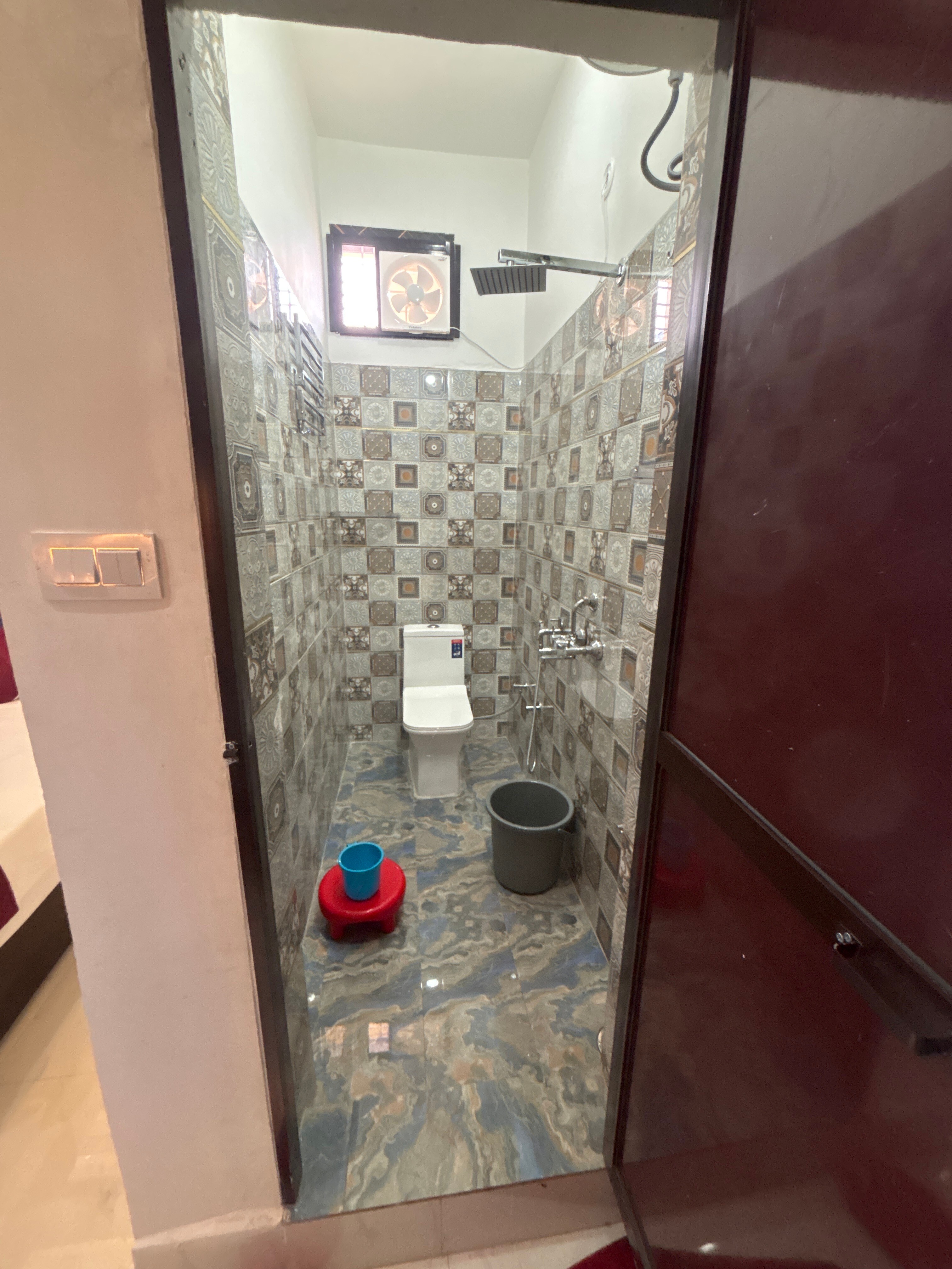 SHSISH KAMAL HOMESTAY & HOTEL - Tap to explore photos