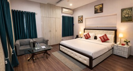 Jay Ally Boutique Hotel Room Type - Super Deluxe Room with Balcony And Bathtub