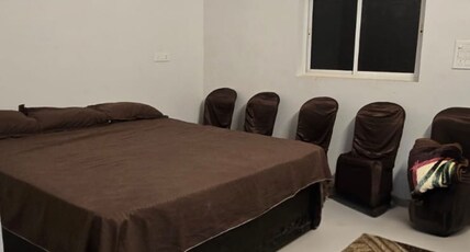 Alpha Hotel & Banquet Room Type - Deluxe Room with Garden View King Bed