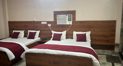 SHYAM INN Room Type - Family AC room