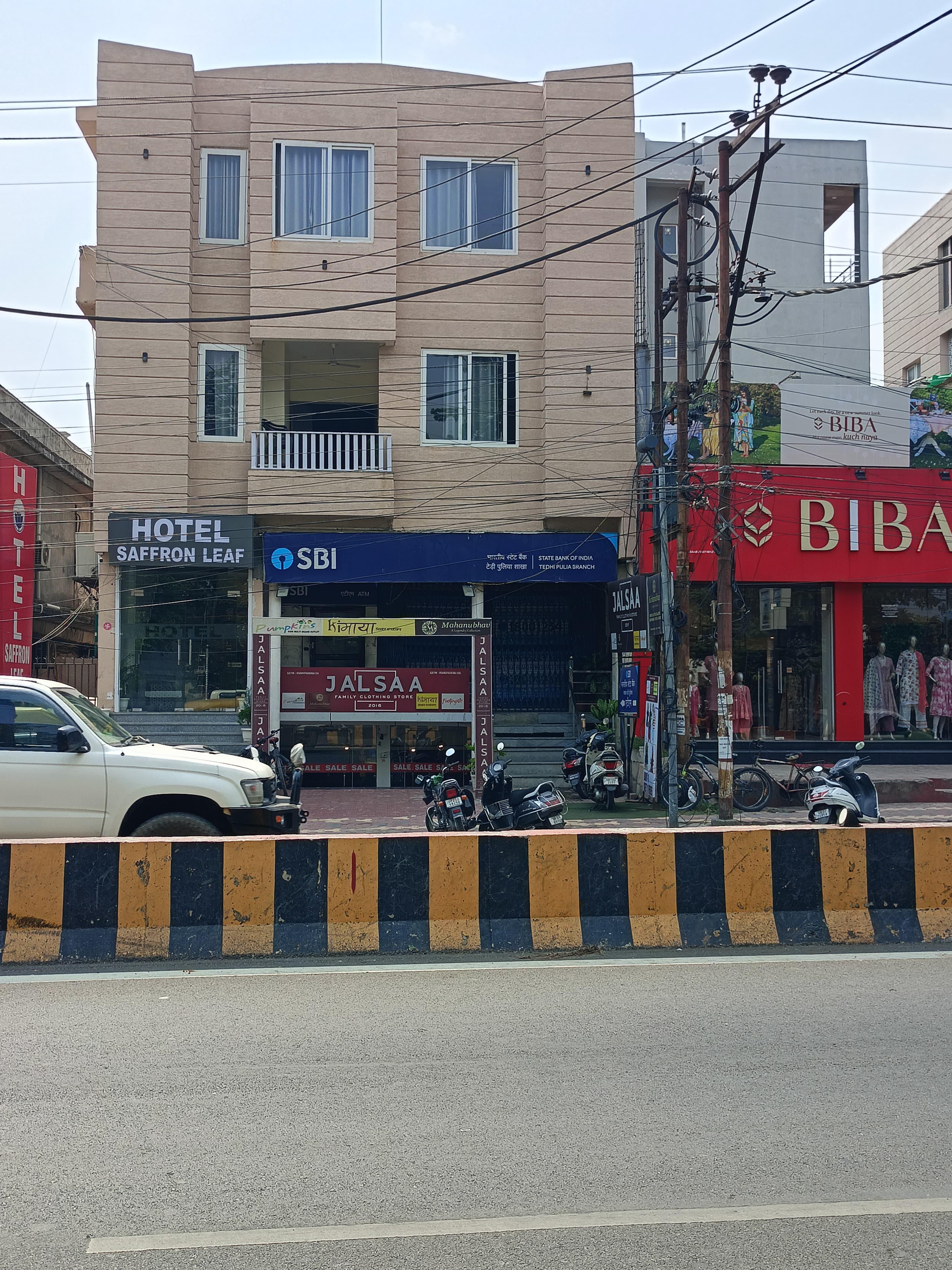 Hotel Saffron Leaf - Tap to explore photos