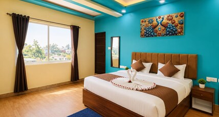 Hotel Krishna Inn Room Type - Super Deluxe Room With City View 
