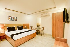 Hotel O by OYO Chandigarh Road Formerly Royal Woods