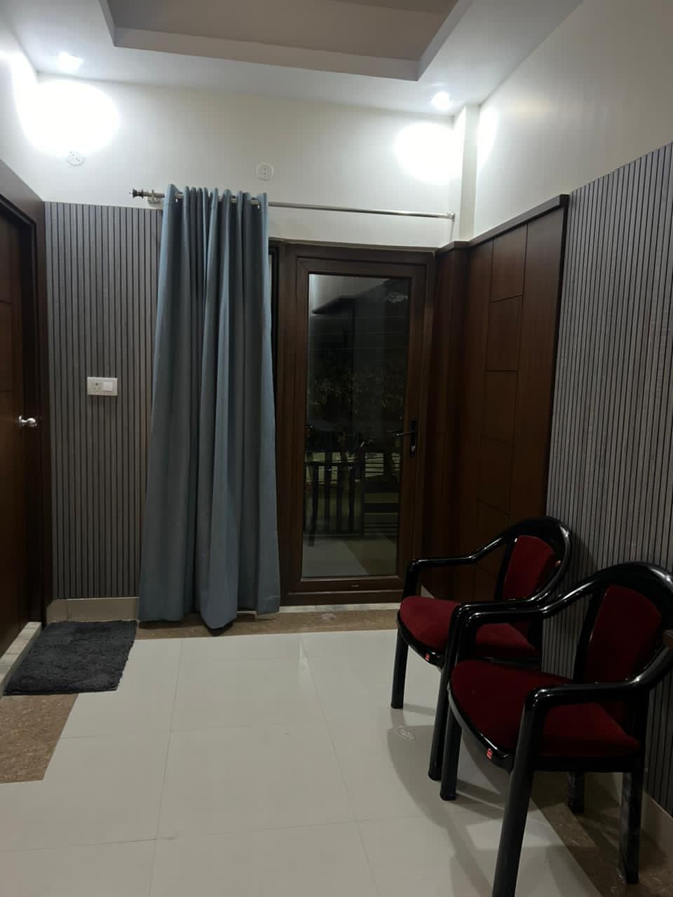 Kesar 4 Bhk Near Railway Station - Tap to explore photos