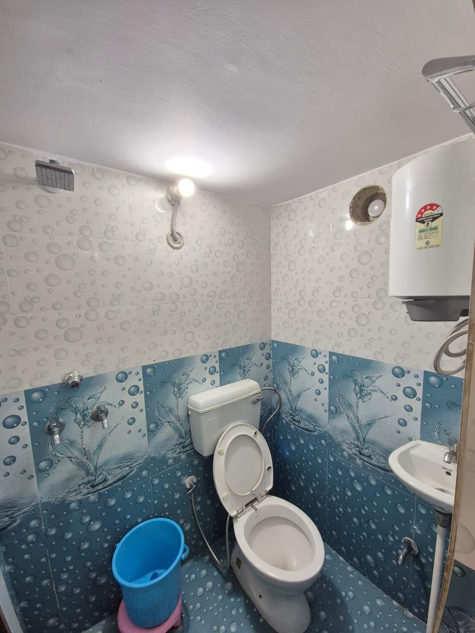 Uma Ganga Paying Guest House - Tap to explore photos