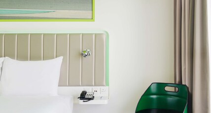 Park Inn by Radisson Dubai Motor City Room Type - Superior Room - Autodrome Track View
