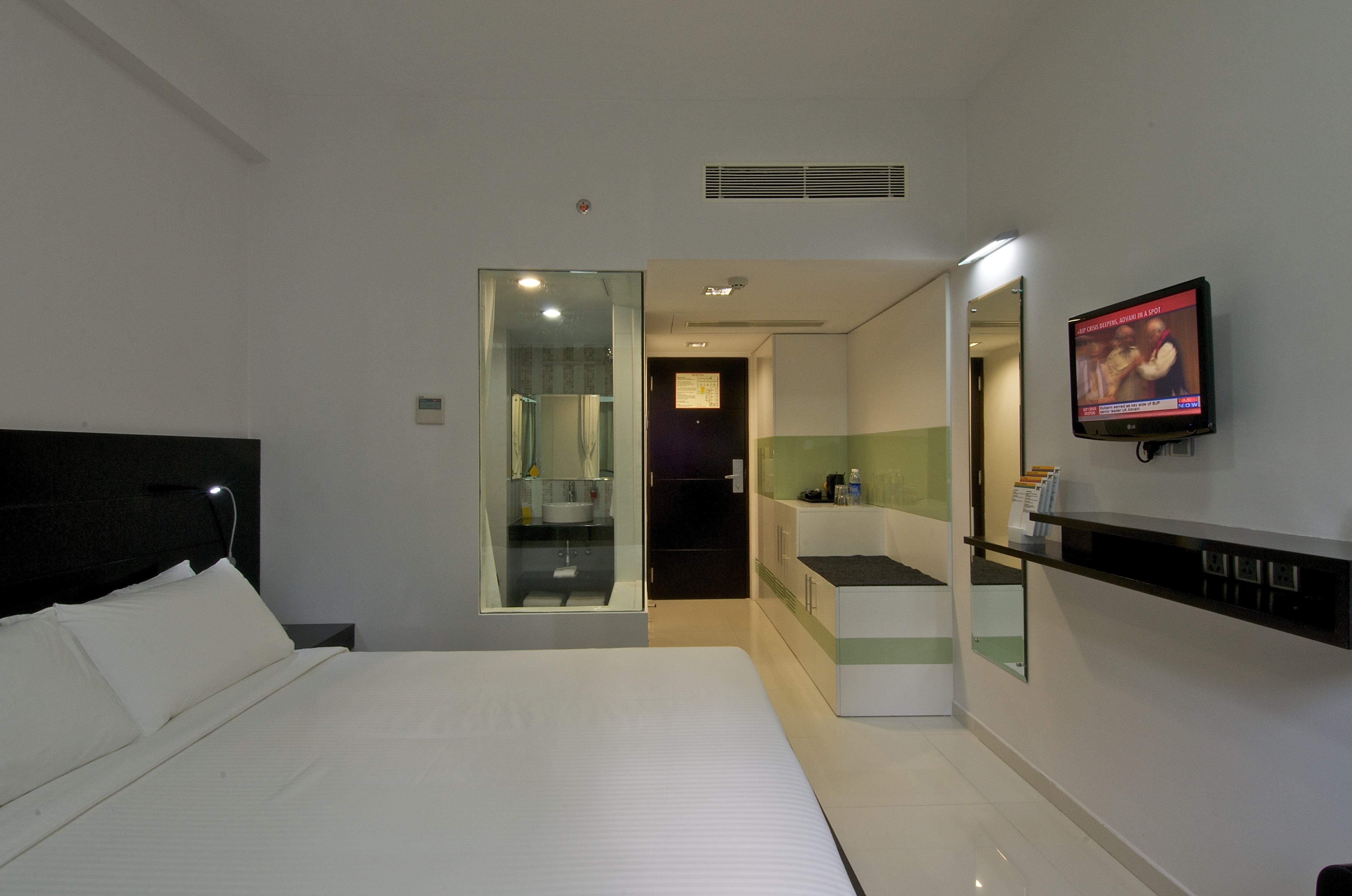 Keys Select by Lemon Tree Hotels, Thiruvananthapuram - Tap to explore photos
