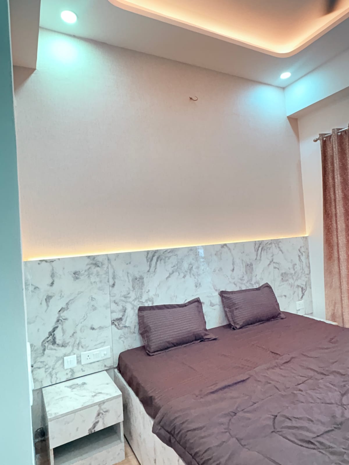 Furnished apartment with all amenities and service - Tap to explore photos
