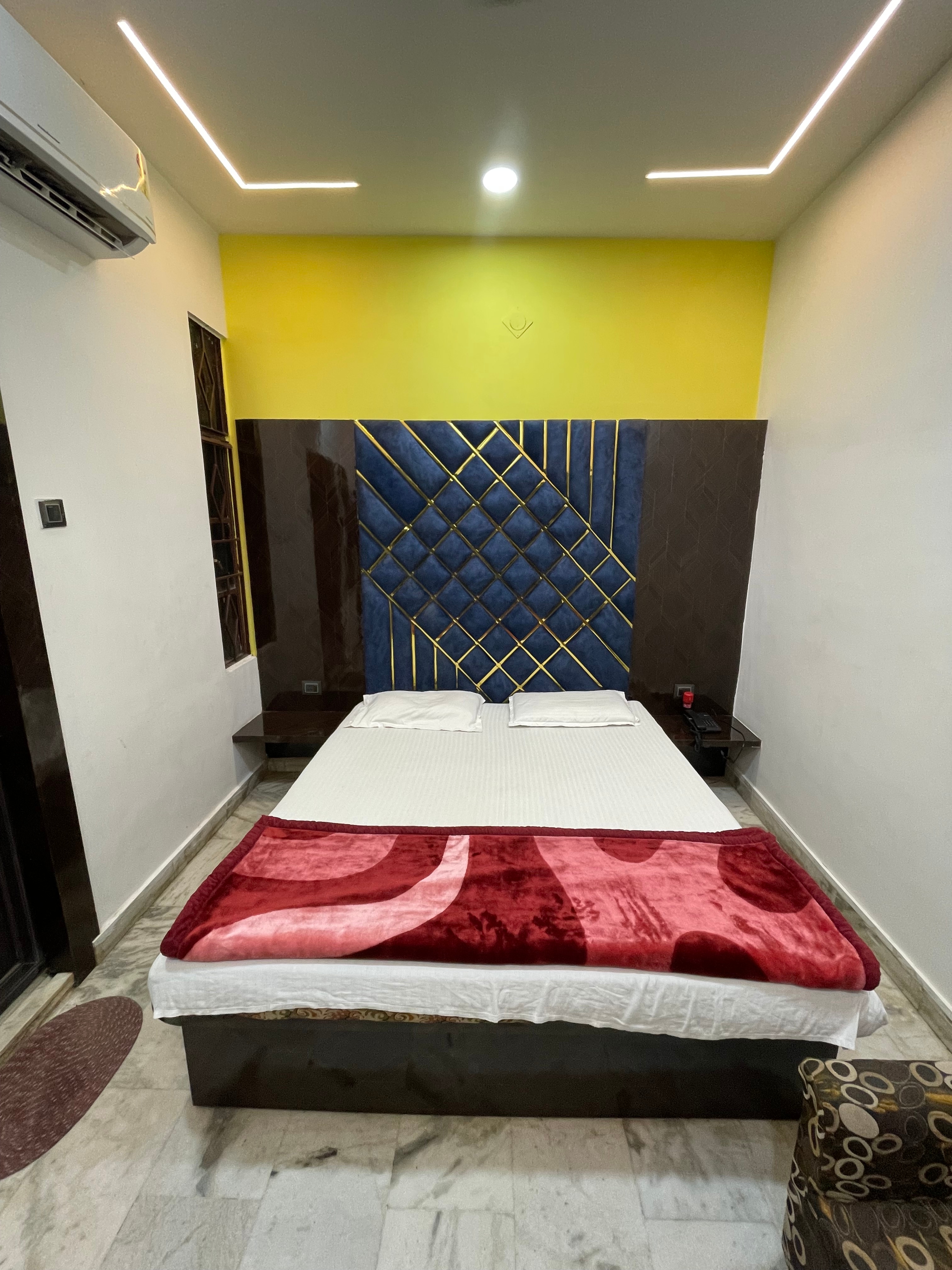 HOTEL ROXY DLX - Tap to explore photos