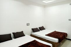 Hotel hardik guest house
