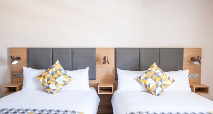 Holiday Inn LEICESTER Room Type - 1 Super King Bed 1 Bedroom Suite