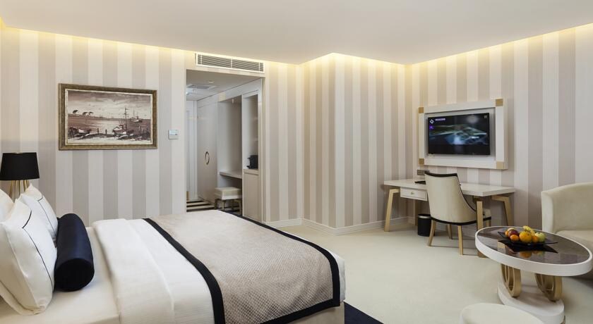 Ramada Hotel & Suites by Wyndham Istanbul Sisli - Tap to explore photos