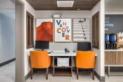 Holiday Inn Express & Suites VANCOUVER MALL/PORTLAND AREA