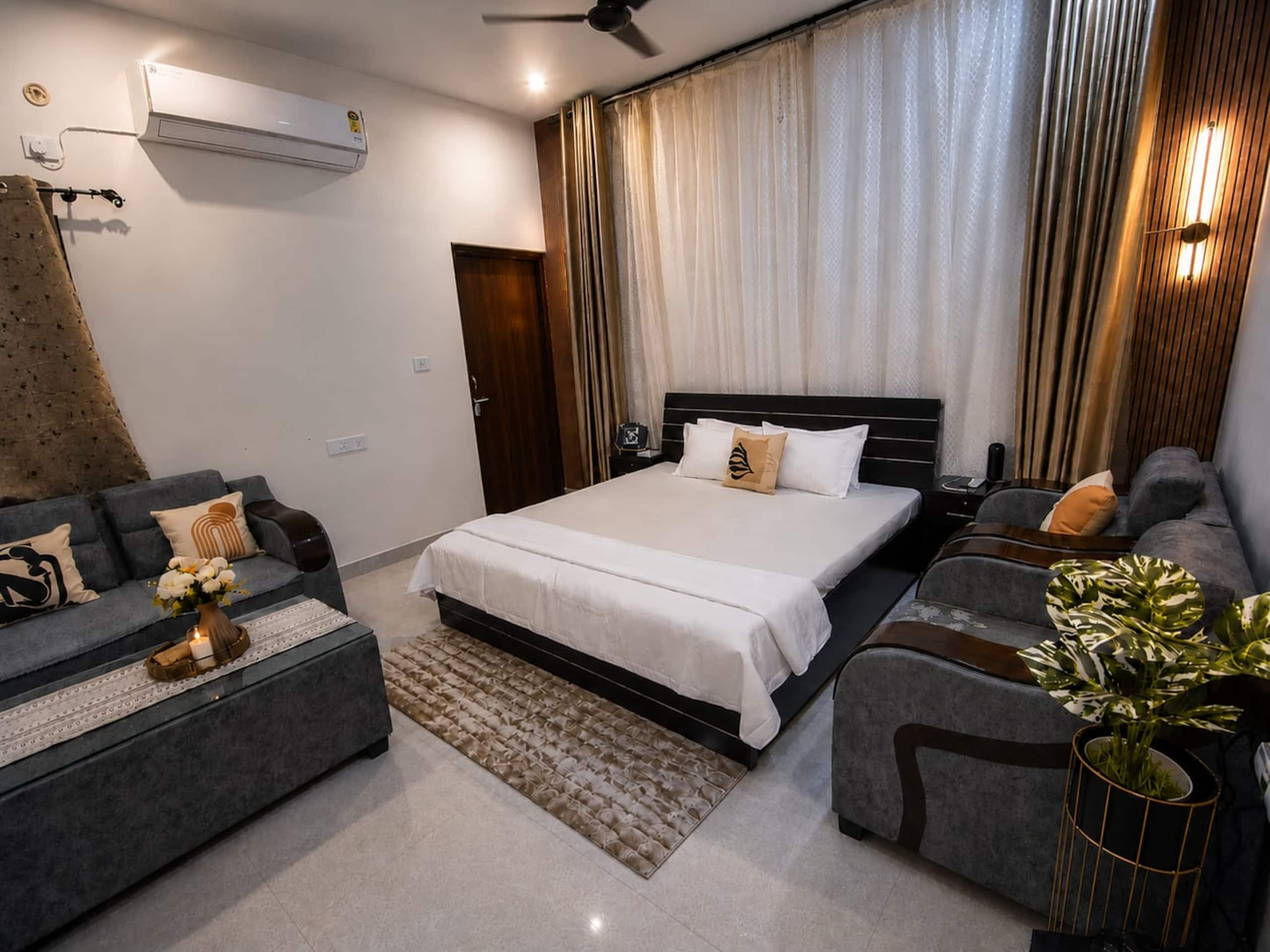 QIN Studio Villa Near Ekana stadium - Tap to explore photos