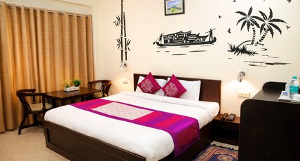 Hotel Avlokan  Near Kainchi Dham Mandir Room Type - Executive Room with Private Balcony