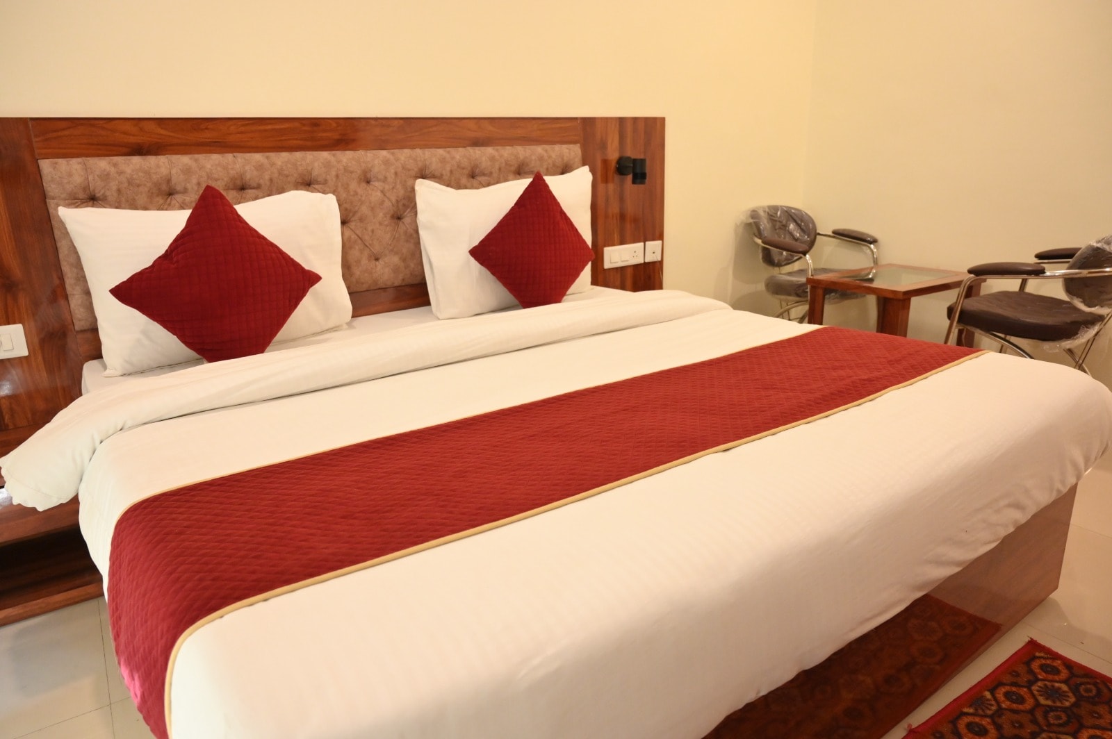 Hotel Heera Grand - Tap to explore photos