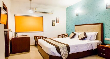 Hotel Deviram Palace Room Type - Deluxe Room - Double Bed