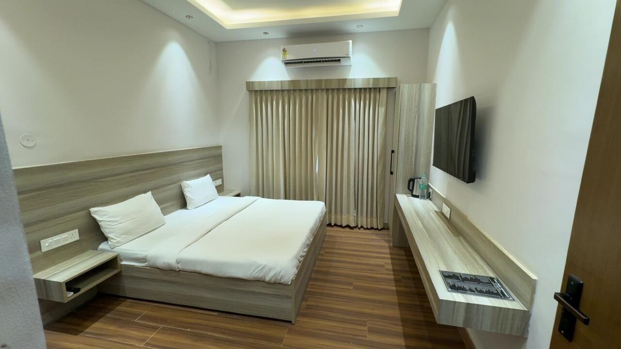 Aana Homestay Sohna-Gurgaon - Tap to explore photos