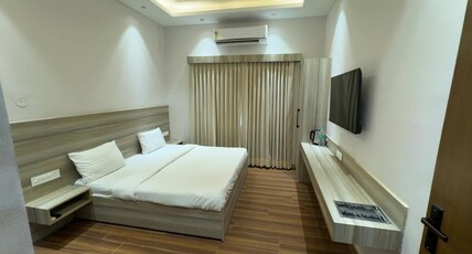 Aana Homestay Sohna-Gurgaon Room Type - Double Room with Garden View