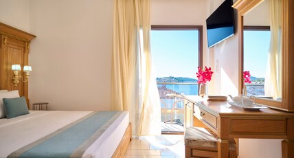 Evlogia Hotel Seafront and Annex by Greek Pride Room Type - Standard Double | Beach View Evlogia Hotel Seafront and Annex by Greek Pride Room Type - Standard Double | Beach View