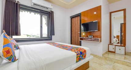 Hotel Lali Palace Room Type - Deluxe Double or Twin