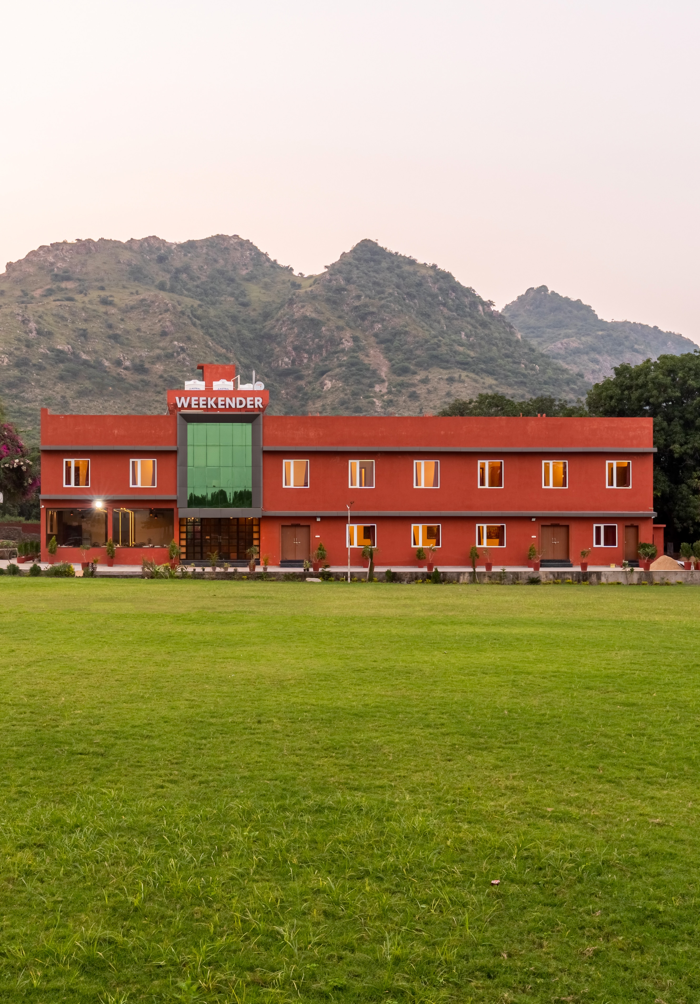 Weekender Resort - Tap to explore photos