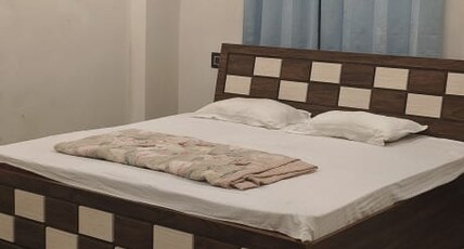 The Baba's Inn Hotel Room Type - Deluxe Room with City View King Bed