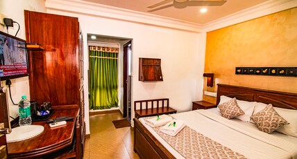 Mart View | 5 minutes to Marine Drive Room Type - Standard Non Ac Room