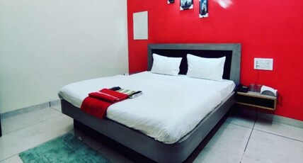 Hotel Adarsh Palace Maheshwar Room Type - DOUBLE ROOM Non Attach