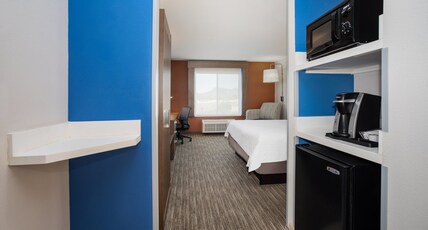 Holiday Inn Express Hotel & Suites Tucson, an IHG Hotel Room Type - 1 King Standard