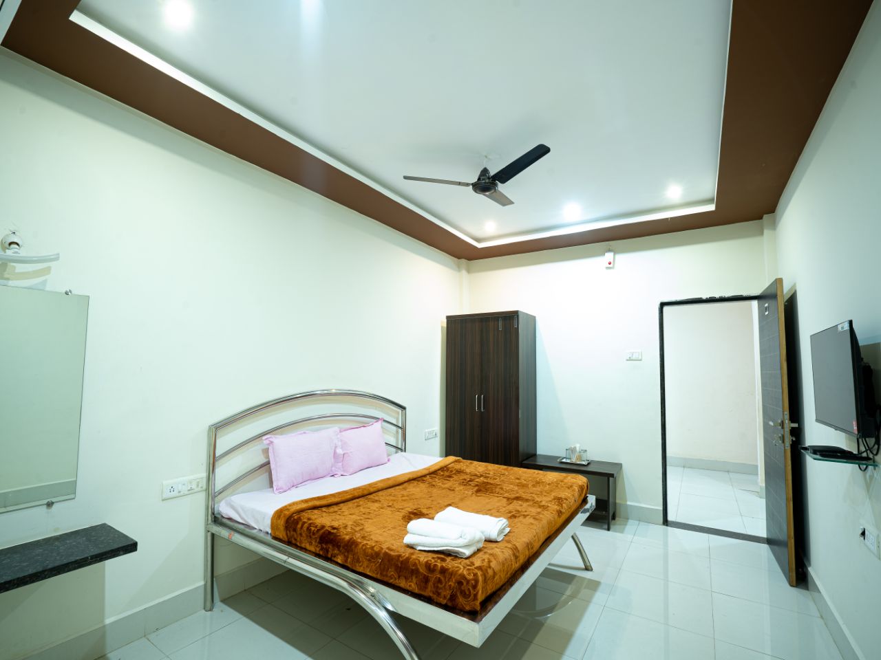 Hotel Chhattisgarh Palace - Tap to explore photos