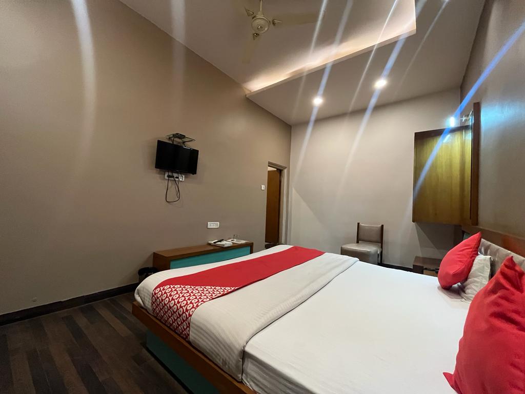 Hotel Raghupati - Tap to explore photos