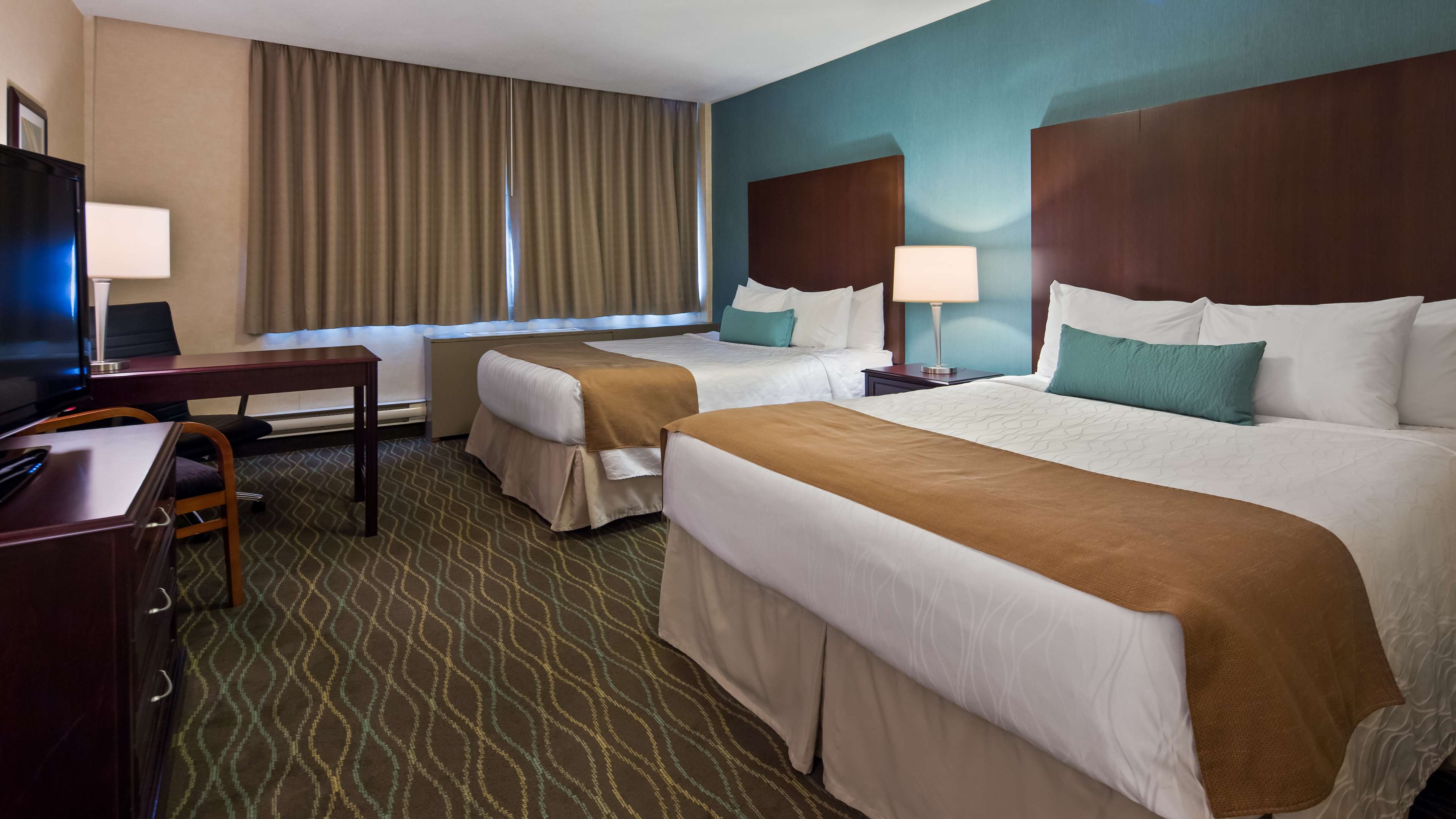 Best Western Plus Durham Hotel & Conference Centre - Tap to explore photos