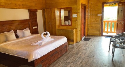 SUN RISE RESORTS Room Type - WOODEN LUXURY ROOM