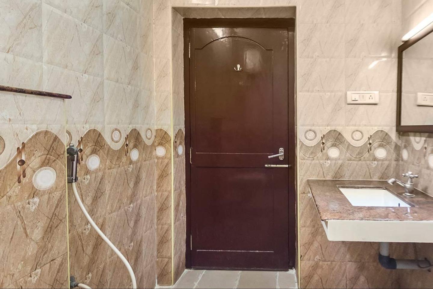 Hotel SRI ANNAMALIAYAR RESIDENCY - Tap to explore photos