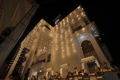 Hotel Ajeet Grandeur