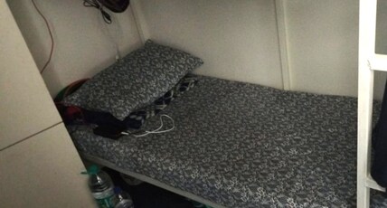 Kapoor Dormitory Marol Room Type - Deluxe Bed