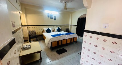 Hotel Sri Ram Room Type - Standard Twin AC