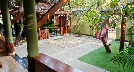 Lakefront Beach Homes Room Type - Deluxe Family AC Room(4pax)