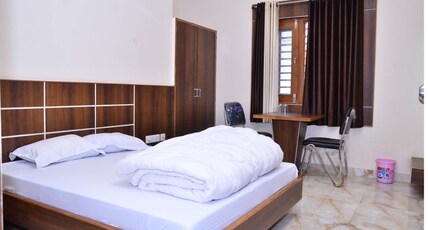 Hotel Rama Palace Room Type - SUPER Deluxe Room AC