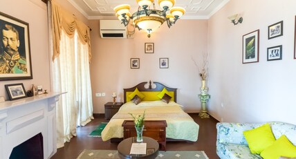 Tree of Life Grand Oak Manor, Binsar Room Type - Writers Room