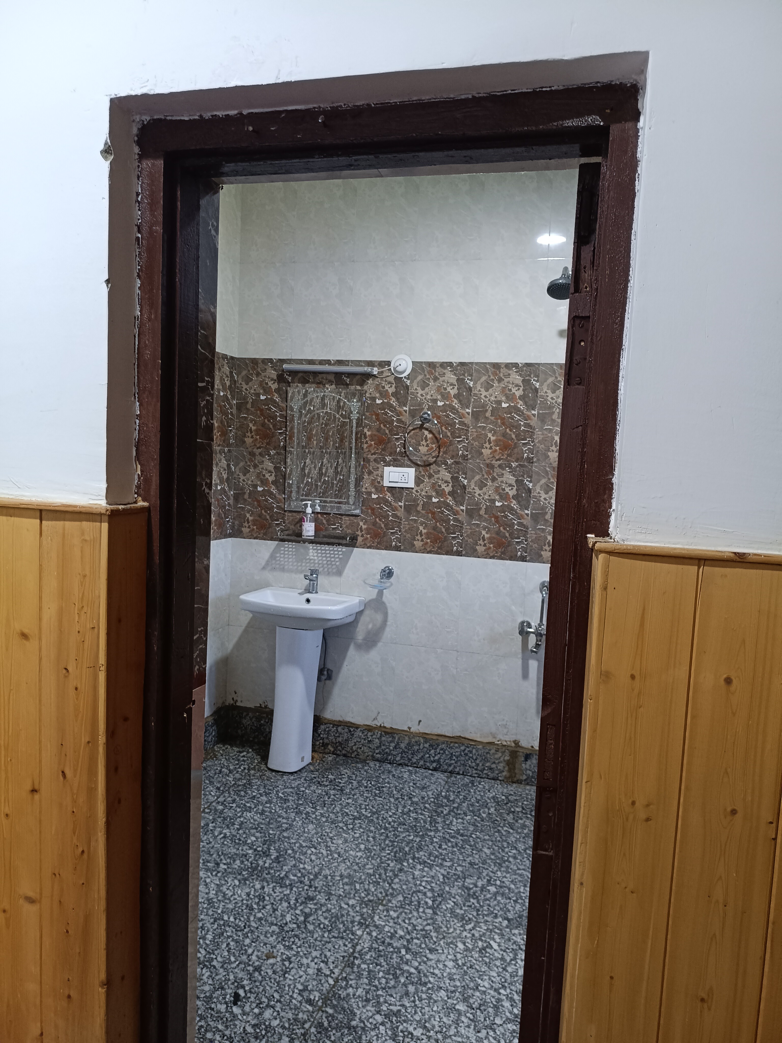 Jhelum View Resort Verinag - Tap to explore photos