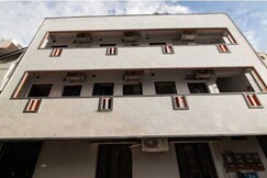 Address of Hotel O CHHATRAPATI RESIDENCY
