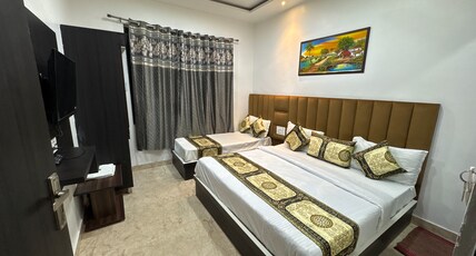 Yuvraj Residency Room Type - Triple Bed
