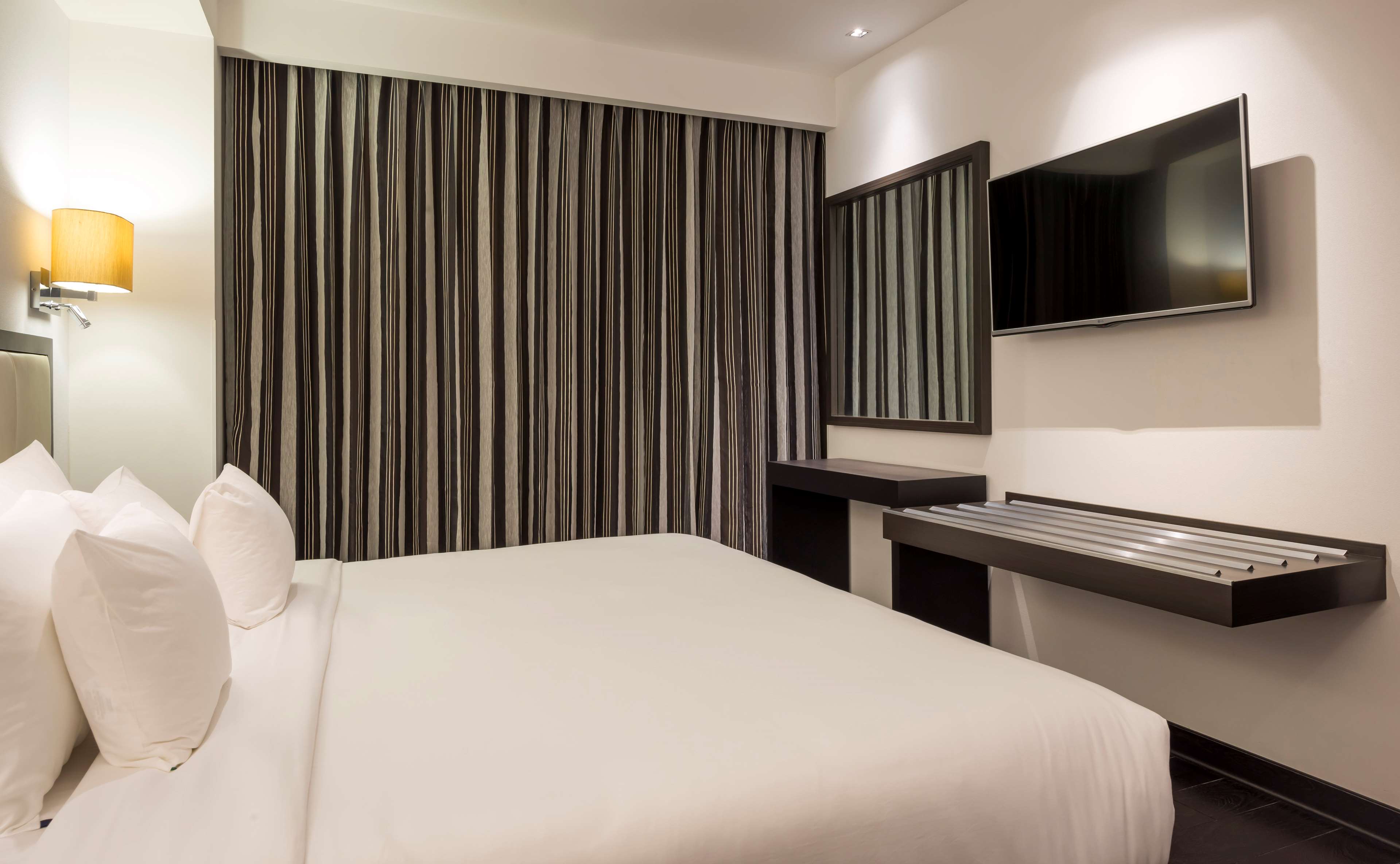 DoubleTree by Hilton Guadalajara Centro Historico - Tap to explore photos