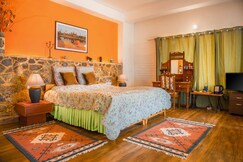 Jacaranda Estate | Cottages & Diner