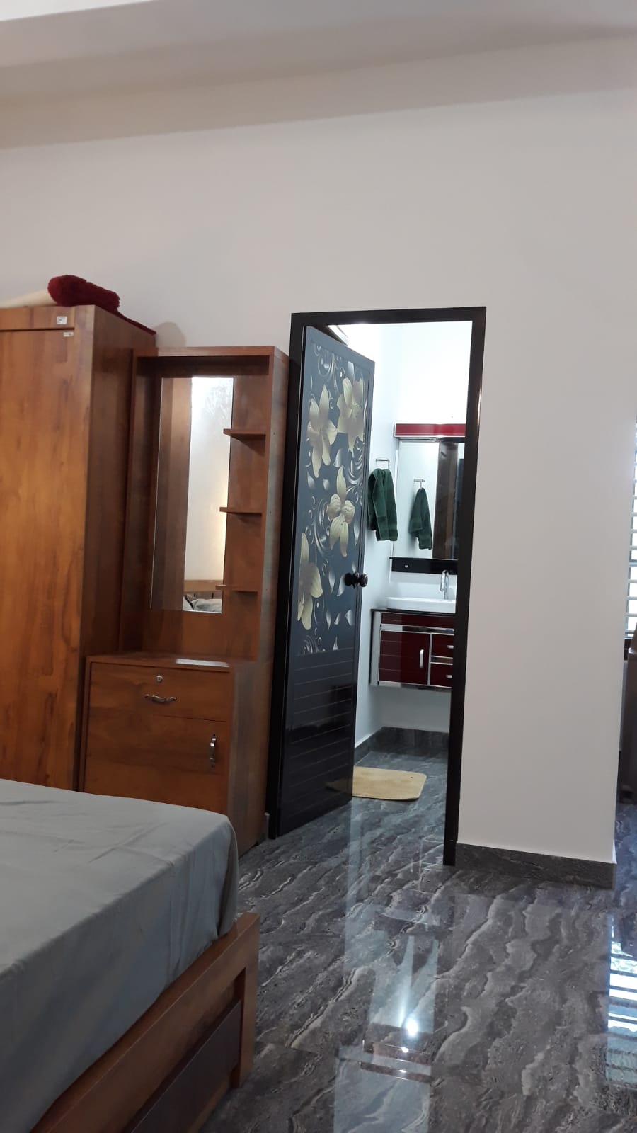Kappoor HomeStay - Tap to explore photos