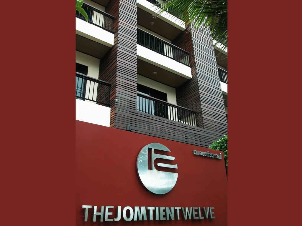 The Jomtien Twelve - Tap to explore photos
