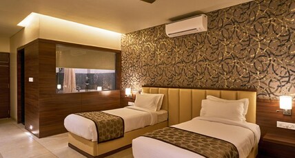 Hotel Shlok (Pure Veg) Room Type - Deluxe Non AC Room