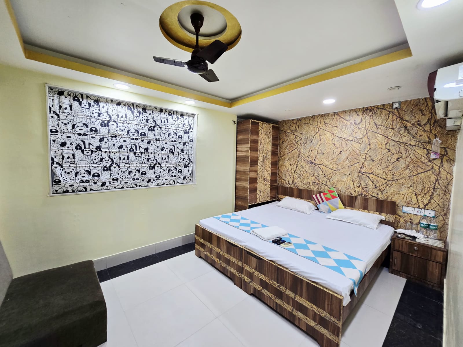 Hotel Trivedi International 500M from The Acropolis Mall - Tap to explore photos